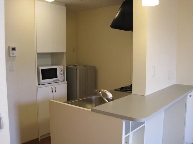 （奥）電子レンジ・冷蔵庫