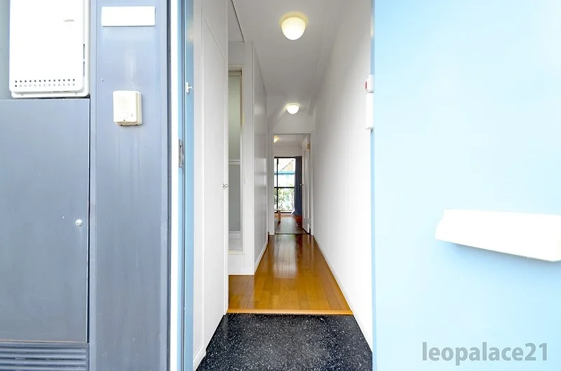 同シリーズの類似となります。現況を優先致します。