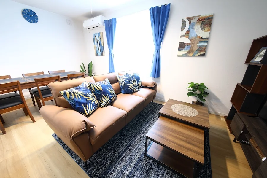 ブルーが織りなす上質モダン空間！