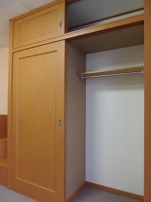 収納はクローゼットになっています。