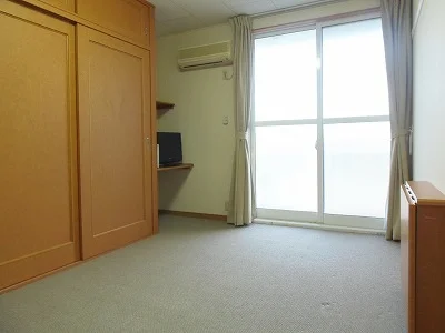 清潔感のあるお部屋になっております。