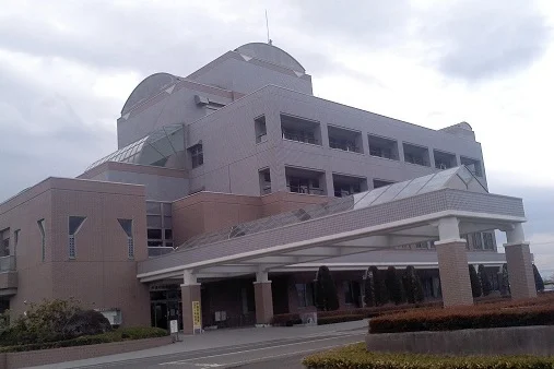 伊達市梁川総合支所まで450m