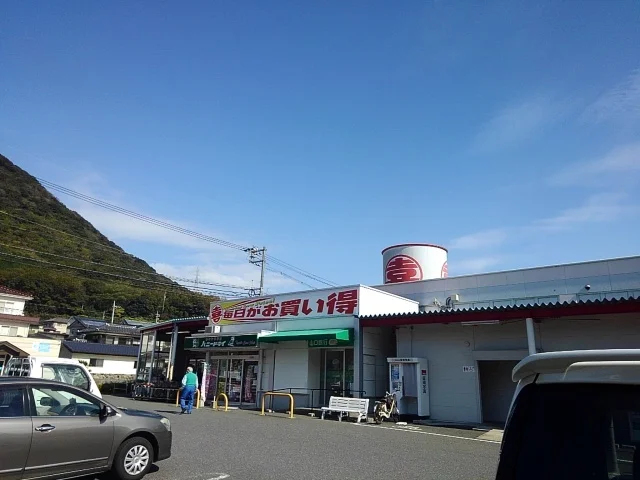 ウエスタまるきまで850m