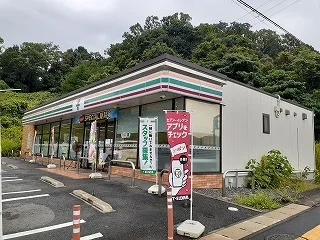 セブンイレブン橋本インター南店まで700m