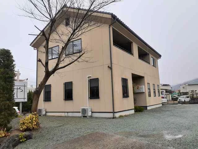 骨付鳥はなやまで84m