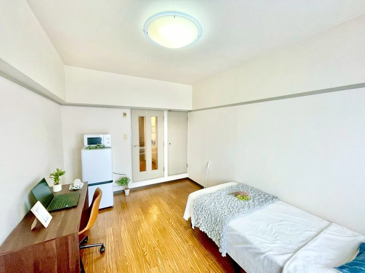 ※撮影用の観察植物・食器調理器具・雑貨類等はございません。※写真は現況優先