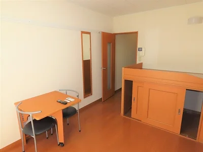 ハイベッドタイプのお部屋です