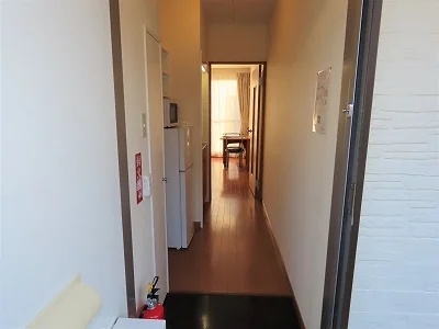 玄関からのアングルです