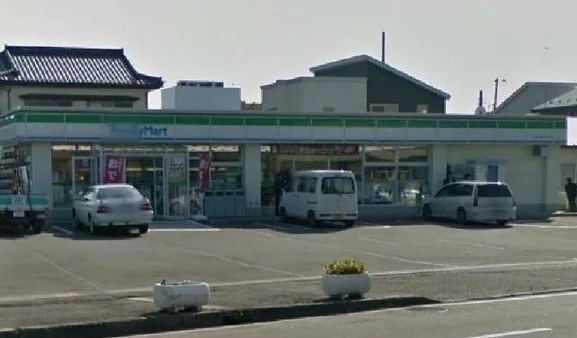 ファミリーマート青葉２丁目店まで930m