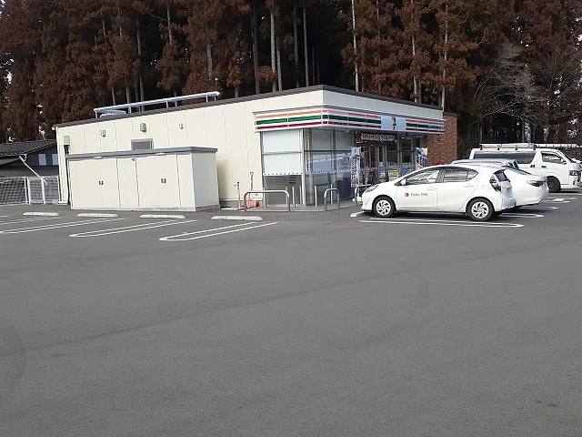 セブンイレブン 日光土沢北店まで650m