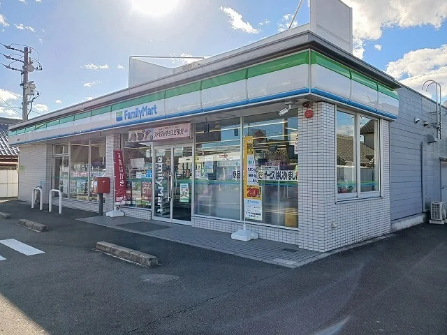 ファミリーマート　犬山南店まで400m
