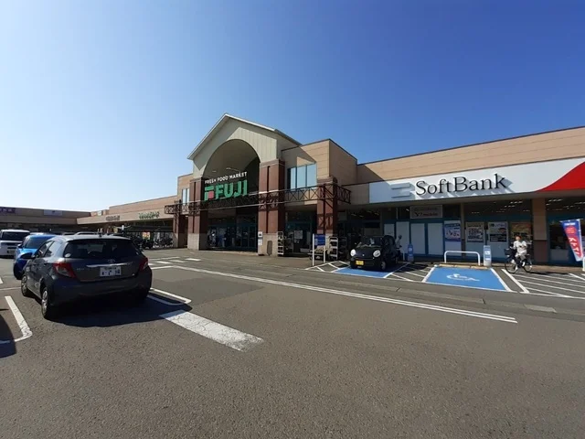 フジ夏目店様まで650m