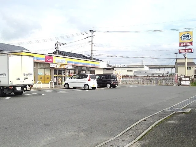 ミニストップ　筑後久冨店まで820m
