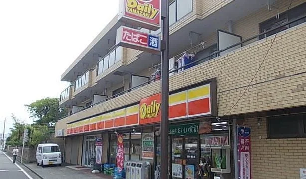 デイリーヤマザキ戸塚秋葉町店まで198m