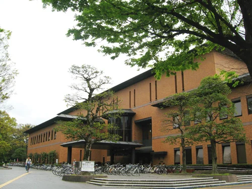 鶴舞図書館まで750m