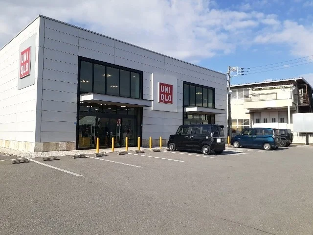 ユニクロ　石橋店まで400m