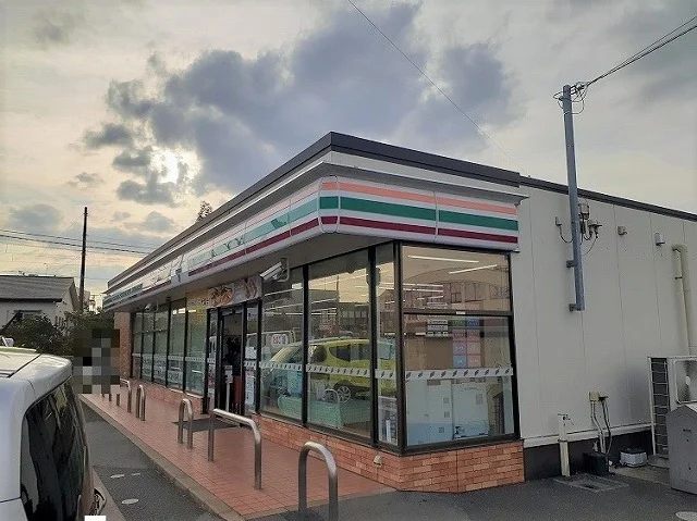 セブンイレブン 八街榎戸駅前店まで850m