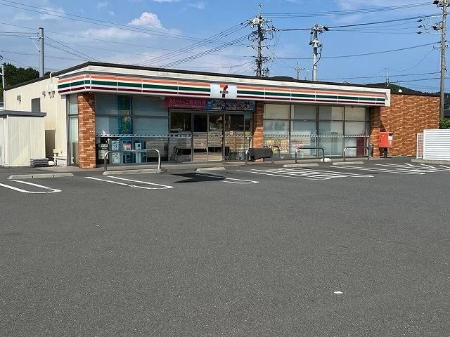 セブンイレブン　向谷1丁目まで90m