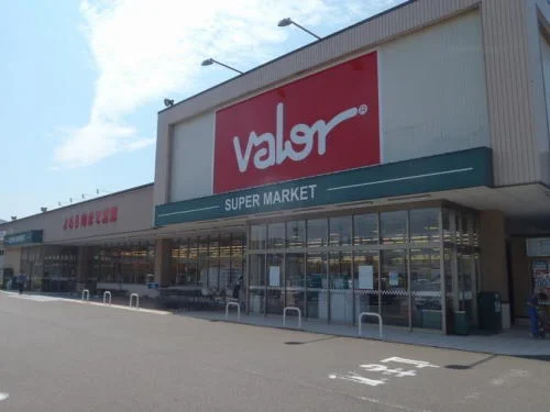 バロー 丸岡店まで800m