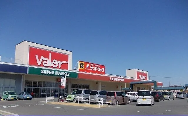 バロー鈴鹿店まで2000m