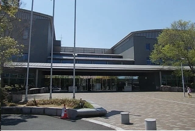 県立図書館さんまで1150m