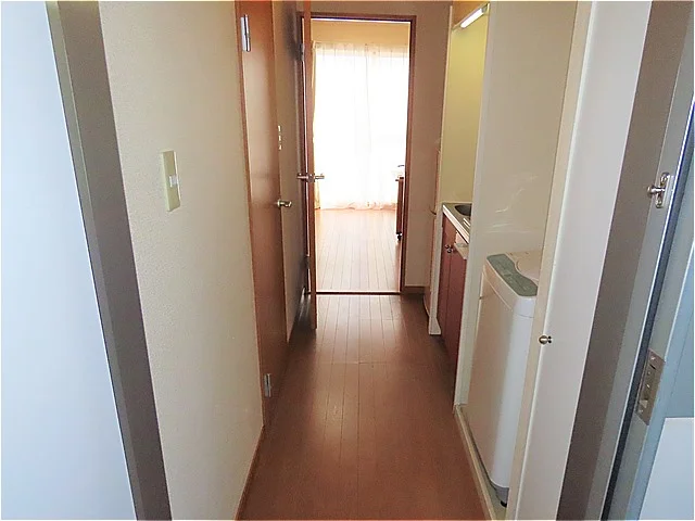 玄関からのアングルです