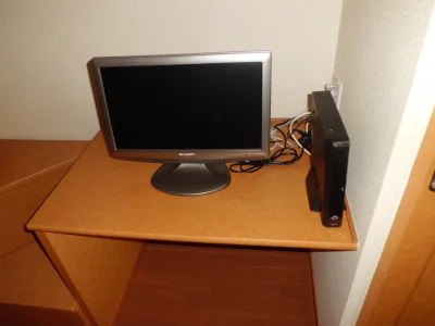 テレビとレオネット。月々1600円でネット使い放題。