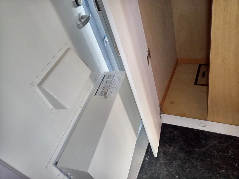 シューズボックス、宅配ボックス付き