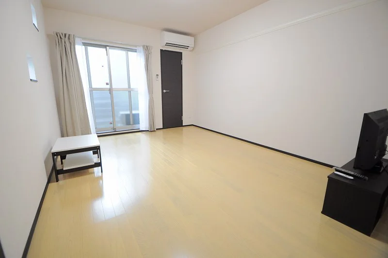 LED調光シーリングライト採用　32型液晶TV設置