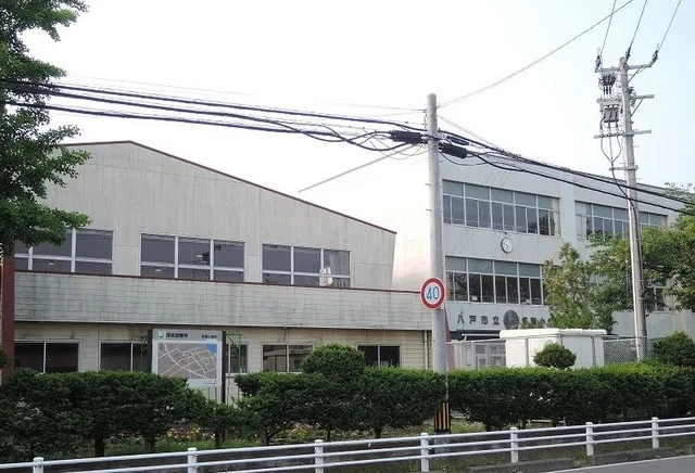 多賀小学校まで400m