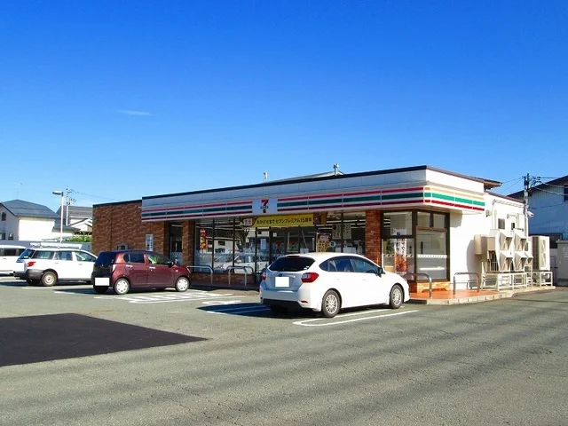 セブンイレブンまで400m