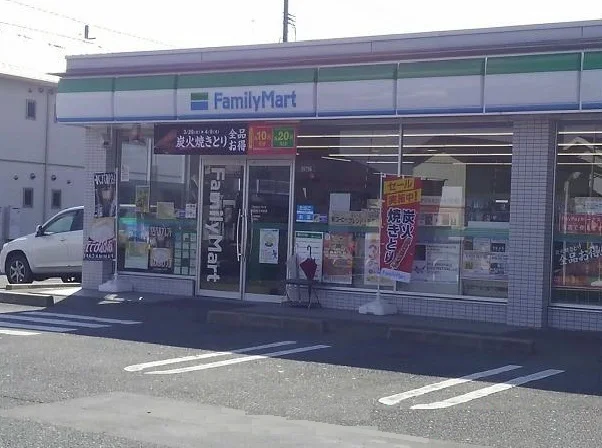 ファミリーマート福島医王寺前店まで350m