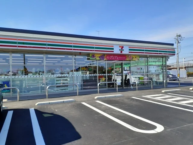 セブンイレブン安塚小学校前店まで400m