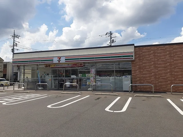 セブン-イレブン 宇都宮竹林町まで400m