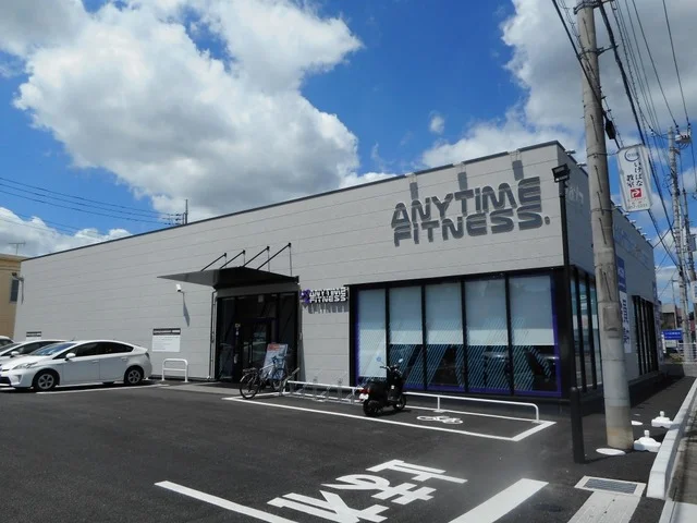 エニタイムフィットネスまで2300m