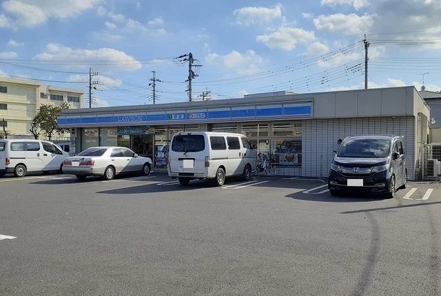 ローソン　春岡1丁目店まで600m