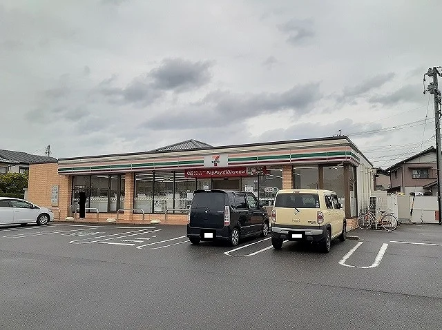 セブンイレブン長太旭町5丁目店まで650m