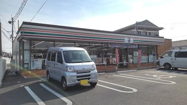 セブンイレブンまで1300m
