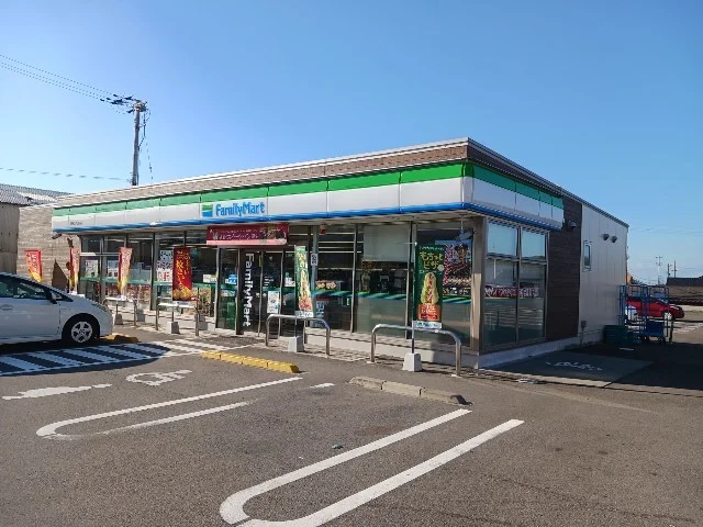 ファミリーマート新居浜外山町店まで550m