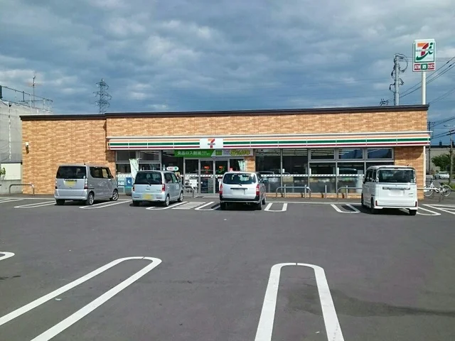 セブンイレブン旭川南５条店まで900m