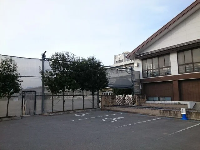 町立福島小学校まで800m