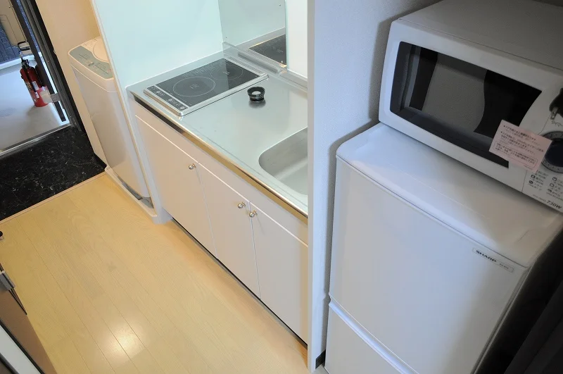 ワイドタイプのキッチンには２口コンロ