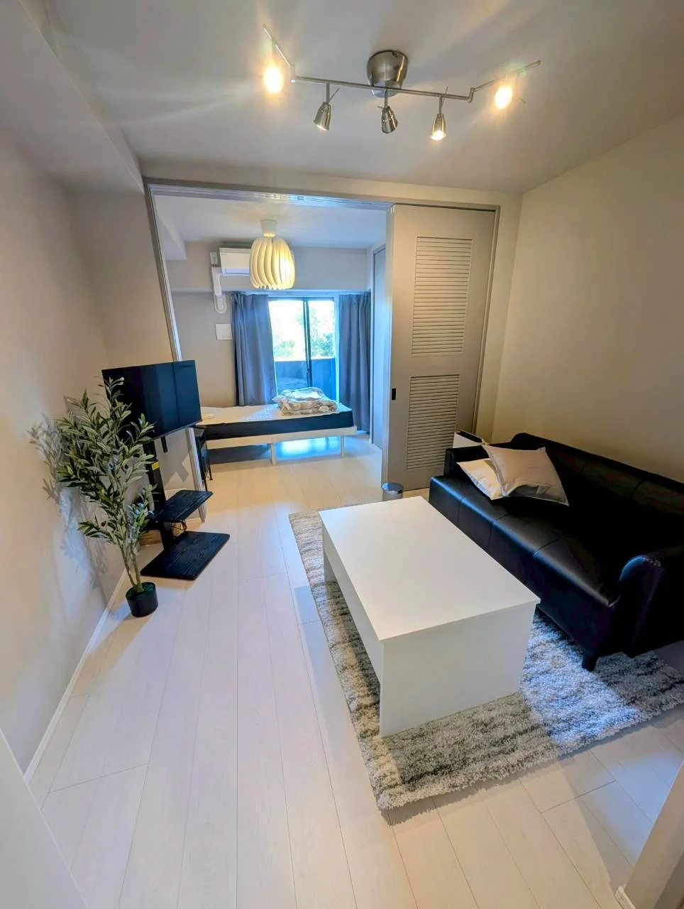 ※実際のお部屋の反転タイプになります。