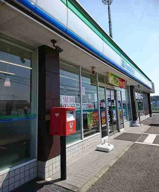 ファミリーマート市原山倉店まで600m