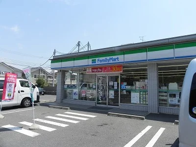ファミリーマート柏富里店まで450m