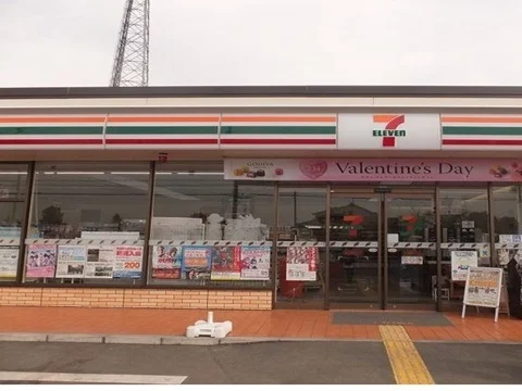 セブンイレブンまで400m