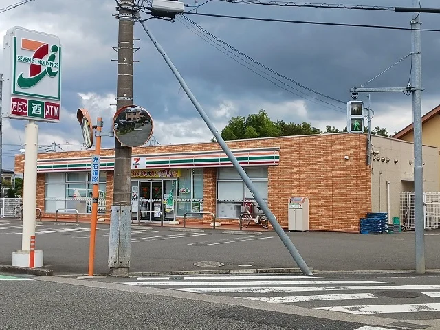 セブンイレブンまで42m