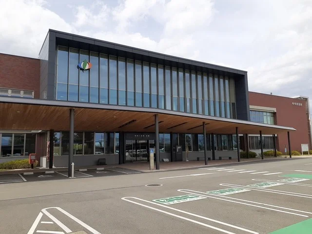 中央市役所まで650m