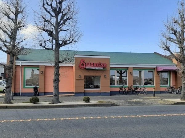 サイゼリヤまで320m