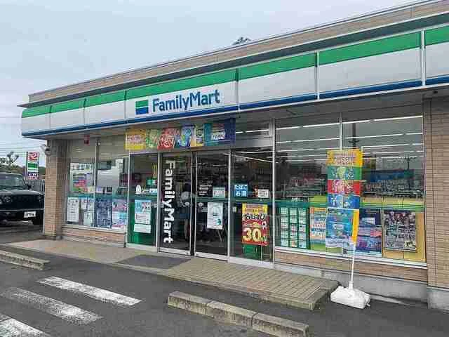 ファミリーマート掛川大池店まで600m